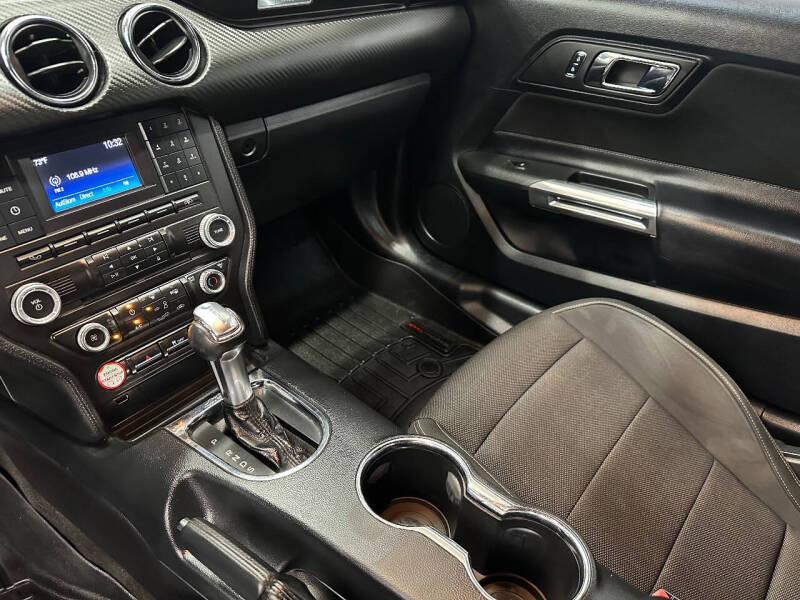 2015 Ford Mustang V6