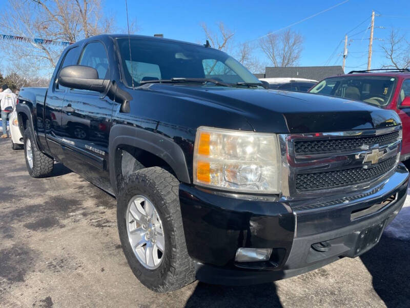 2009 Chevrolet Silverado 1500 for sale at Dynamite Deals LLC in Arnold MO