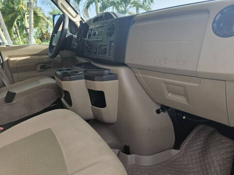 2015 FORD ECONOLINE E450 CLASS C THOR MAJESTIC 28A MOTORHOME