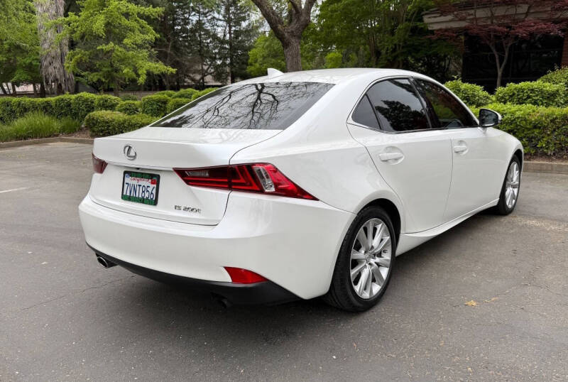 2016 Lexus IS 200t