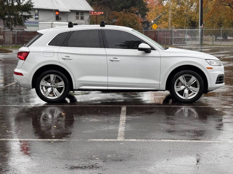 2019 Audi Q5 quattro Premium 45 TFSI