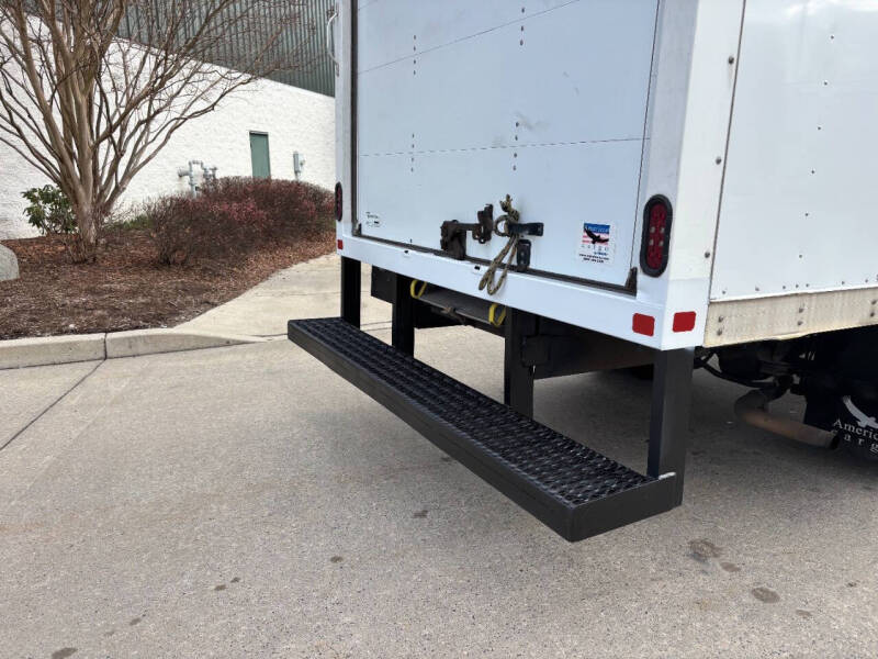 2020 Ford Transit Chassis Cab Base photo 17