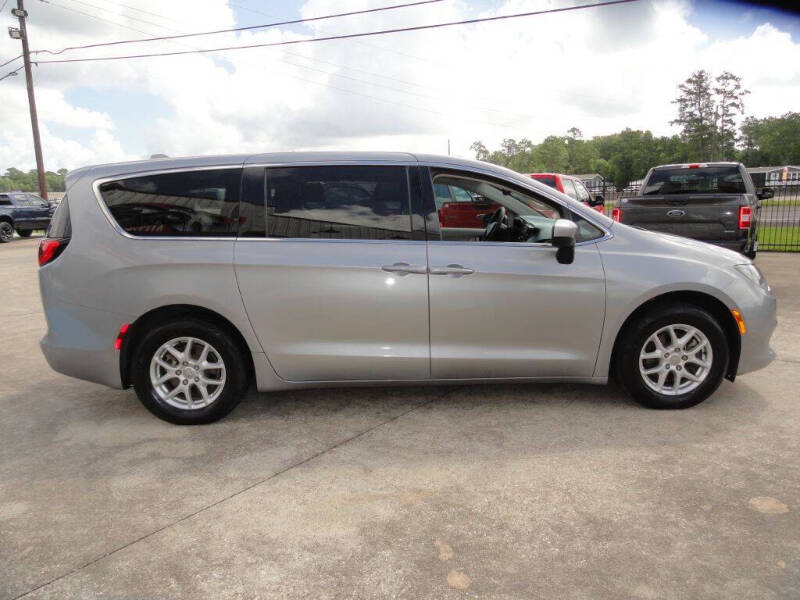 2017 Chrysler Pacifica LX