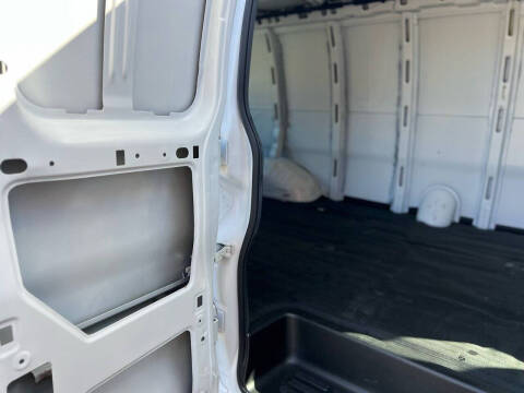 2021 Chevrolet Express 2500