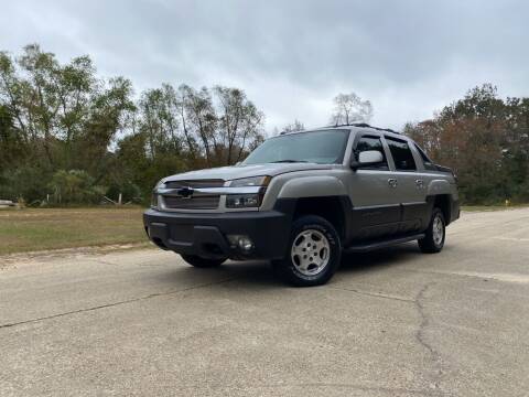 2004 Chevrolet Avalanche for sale at James & James Auto Exchange in Hattiesburg MS
