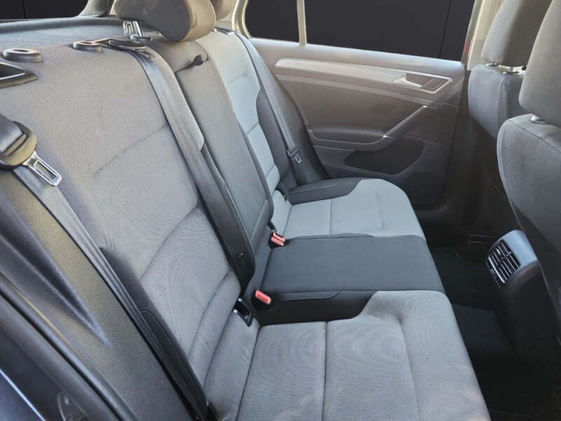 2016 Volkswagen e-Golf SE