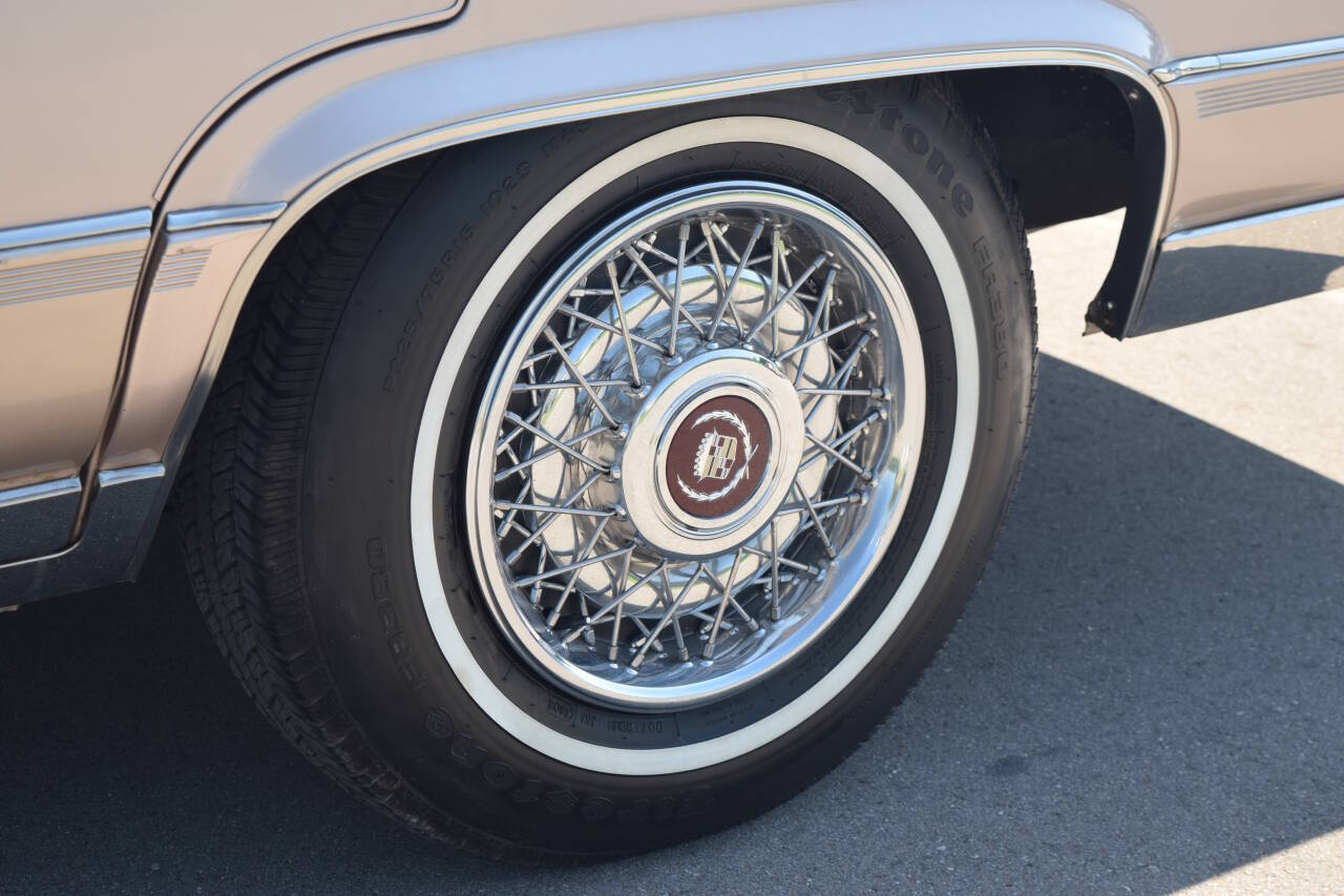 1991 Cadillac Brougham 25