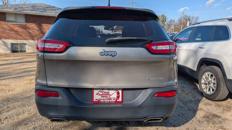 2017 Jeep Cherokee Sport
