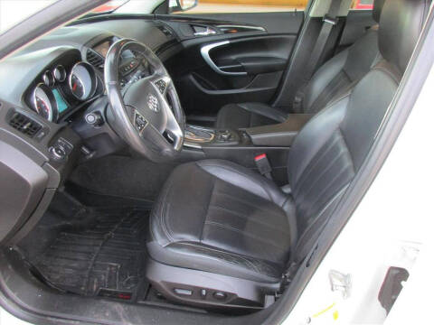 2013 Buick Regal Premium 2