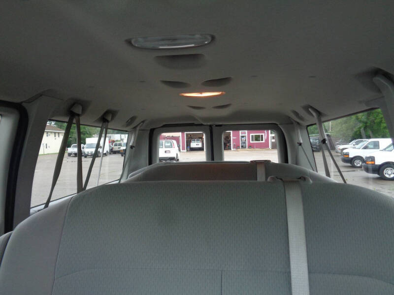 2011 Ford E-Series E-350 SD XLT