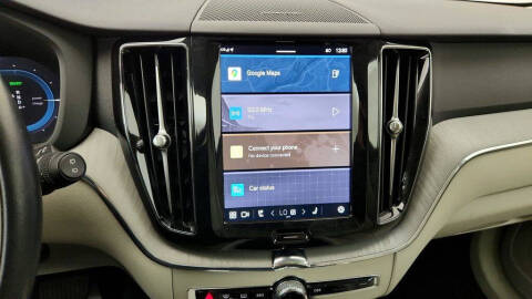 2024 Volvo XC60 Recharge T8 Plus Dark Theme