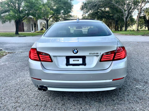 2012 BMW 5 Series 528i