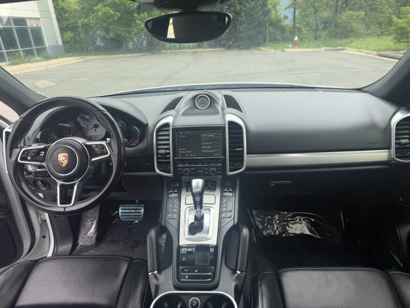 2016 Porsche Cayenne S