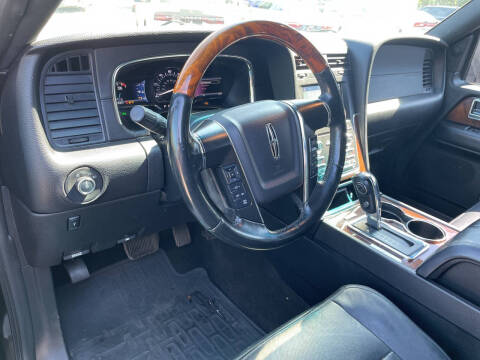 2016 Lincoln Navigator Select