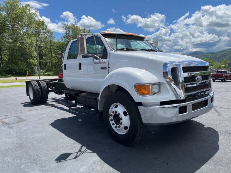 2005 Ford F-650 Super Duty for sale at KNK AUTOMOTIVE in Erwin TN