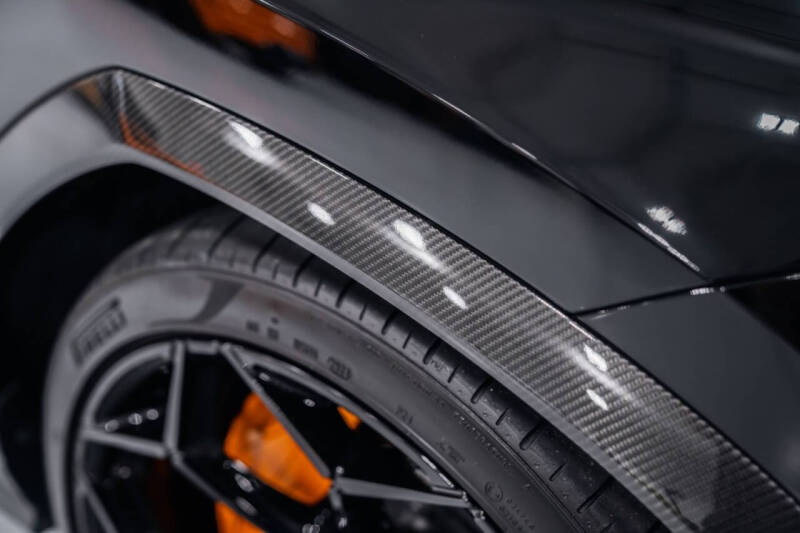 2024 Lamborghini Urus Performante