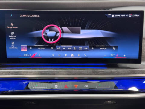 2023 BMW 7 Series 740i