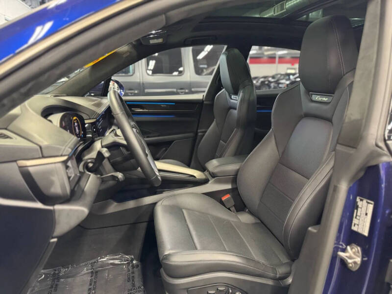 2024 Porsche Macan Turbo Electric