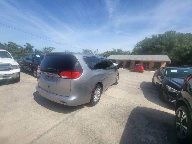 2017 Chrysler Pacifica Touring