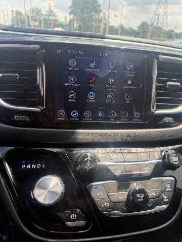 2019 Chrysler Pacifica Touring L