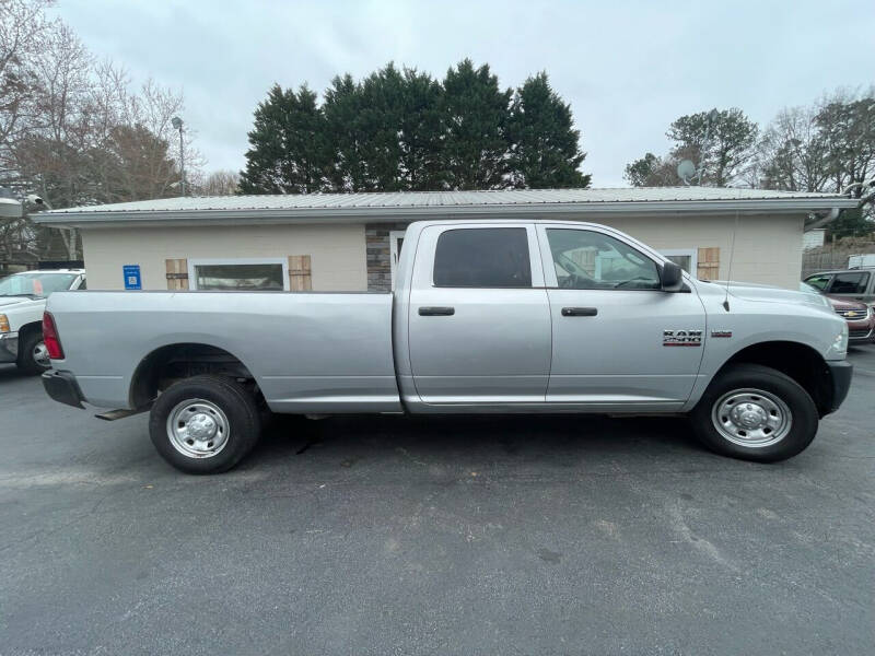 2017 RAM Ram 2500 Pickup Tradesman photo 2