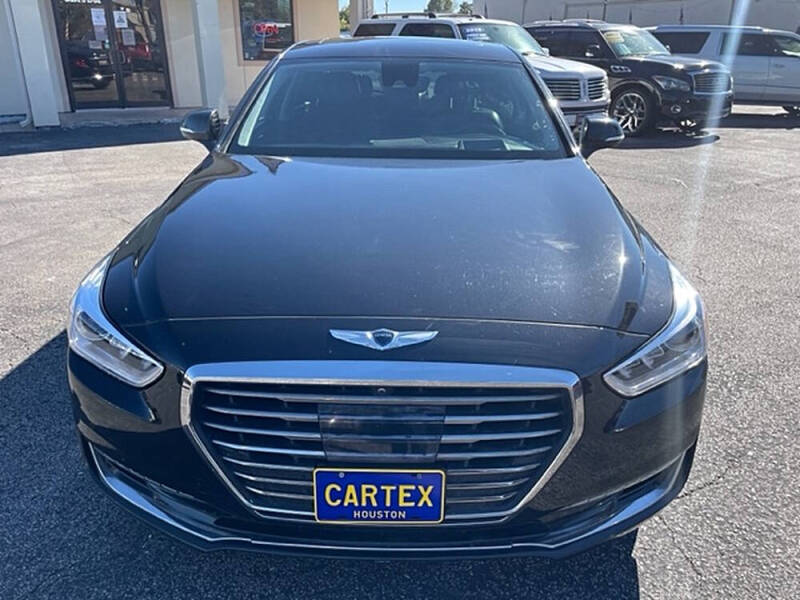 2018 Genesis G90