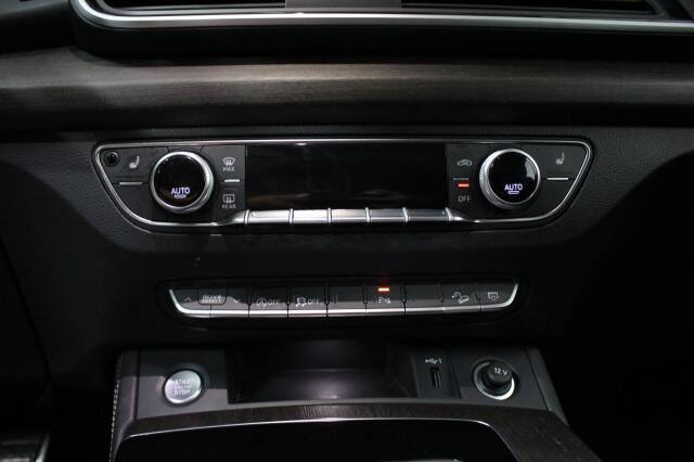 2024 Audi Q5 quattro S line Prem Plus 45 TFSI