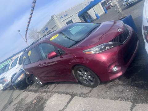 2017 Toyota Sienna for sale at LA AUTO RACK in Moses Lake WA
