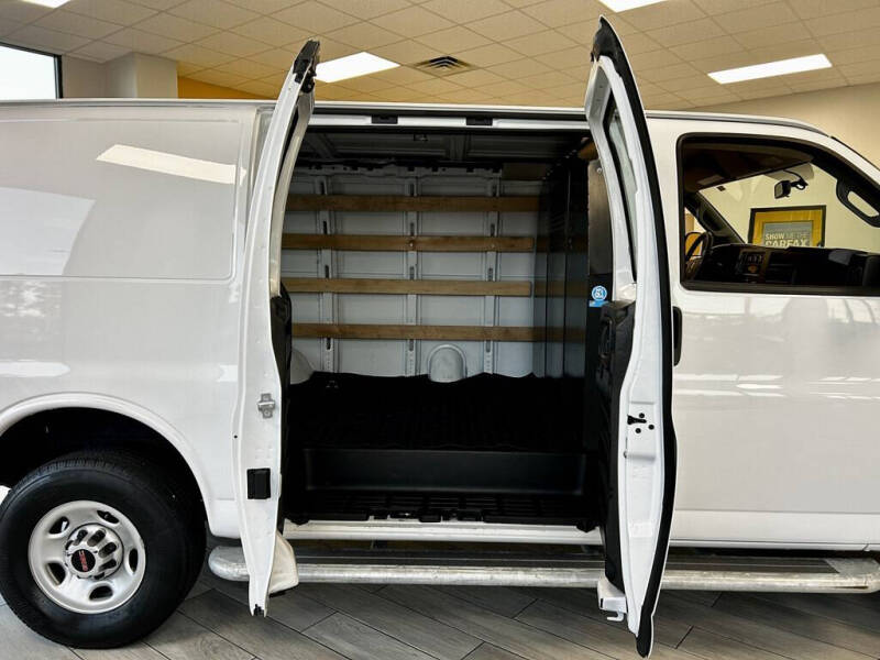 2024 GMC Savana 2500