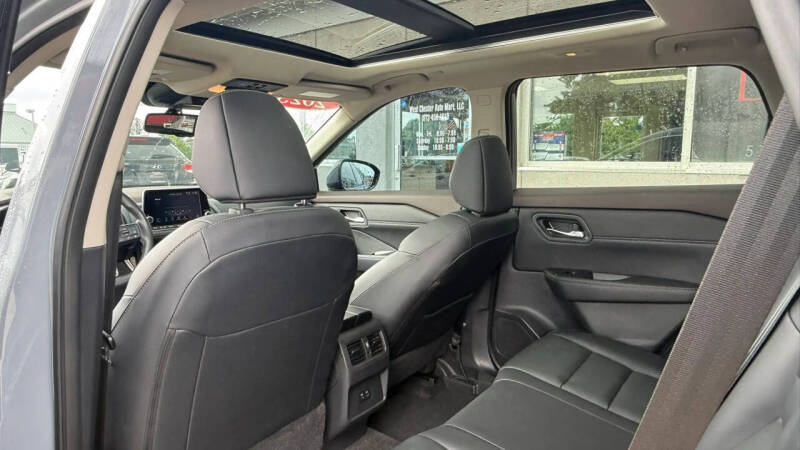 2023 Nissan Rogue SL