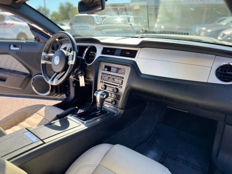 2012 Ford Mustang V6 Premium