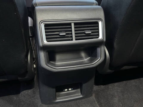 2024 Volkswagen Atlas Cross Sport SE 4Motion