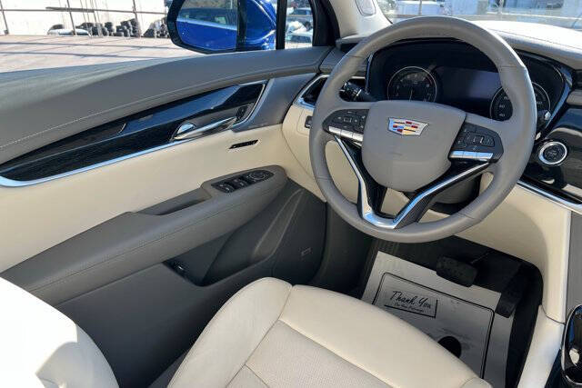 2025 Cadillac XT6 Premium Luxury