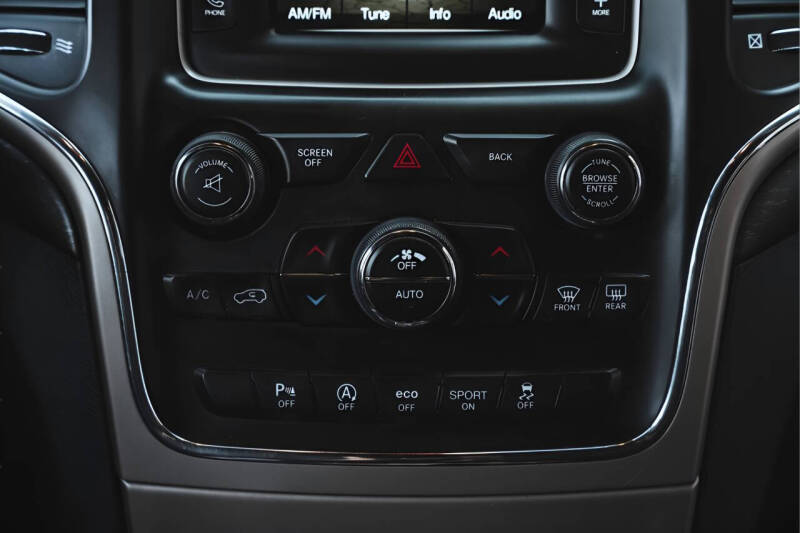 2017 Jeep Grand Cherokee Laredo