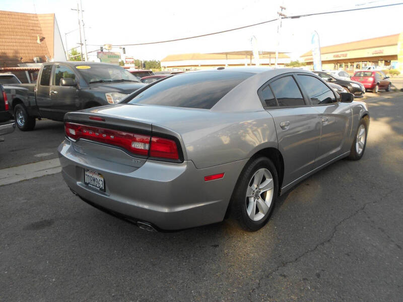 2014 Dodge Charger SXT