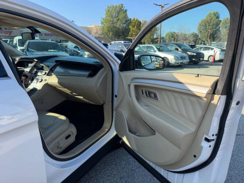 2016 Ford Taurus SEL