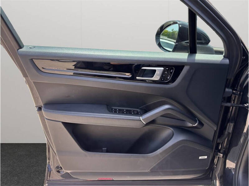 2019 Porsche Cayenne S