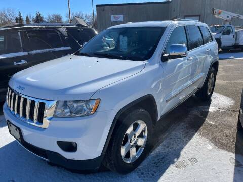 2013 Jeep Grand Cherokee for sale at BEAR CREEK AUTO SALES in Spring Valley MN