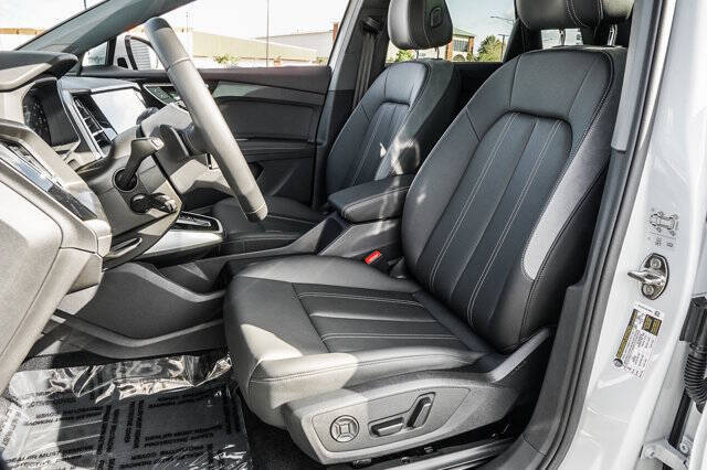 2024 Audi Q4 e-tron quattro Premium Plus 55