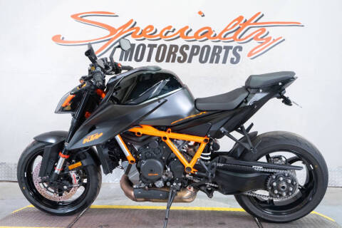 2021 KTM 1290 Super Duke R