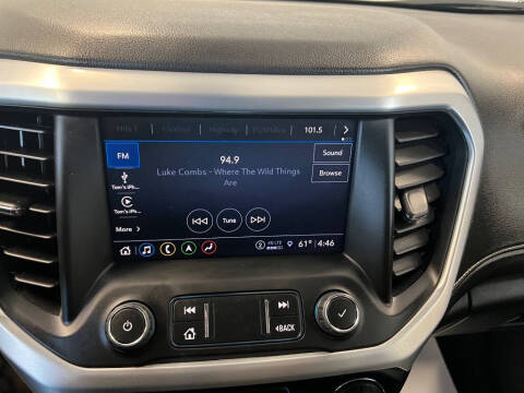 2023 GMC Acadia SLT