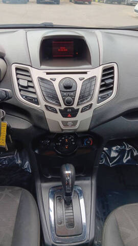 2013 Ford Fiesta SE