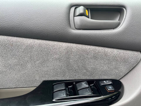 2005 Toyota Sienna CE 8 Passenger