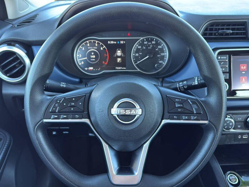 2023 Nissan Versa SV