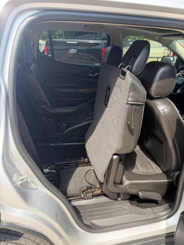 2017 GMC Acadia Denali