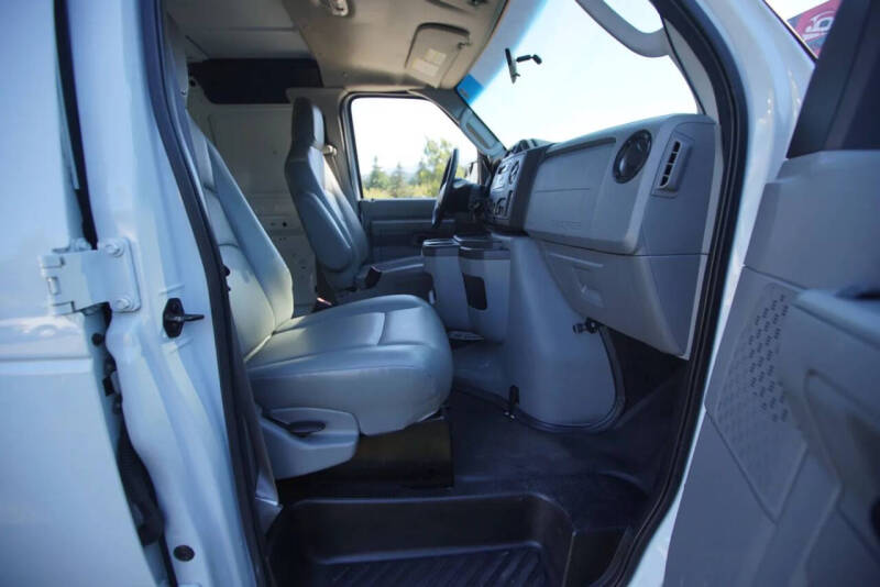 2014 Ford E-Series E-150
