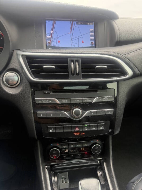 2018 Infiniti QX30 Essential