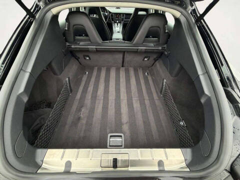 2016 Porsche Panamera 4 Edition