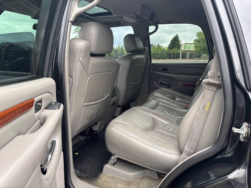2004 Cadillac Escalade