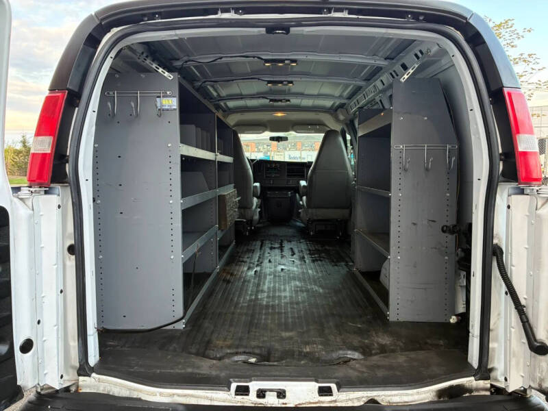 2016 GMC Savana 2500